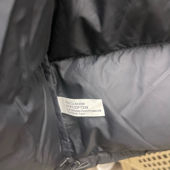 The North Face Black Puffer Jacket - Picture 3 of 6